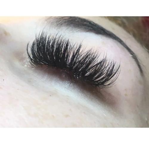 Lashes-by-Linda